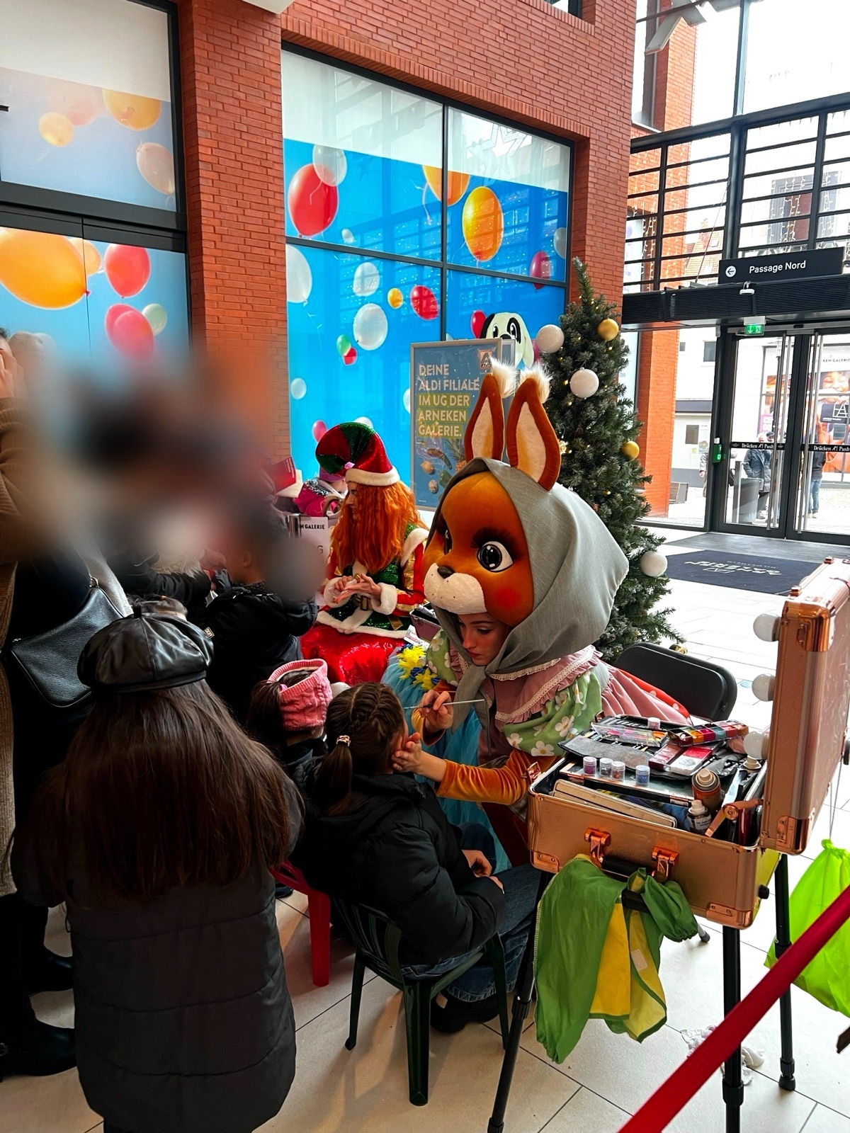 Kinderschminken beim Weihnachtszauber